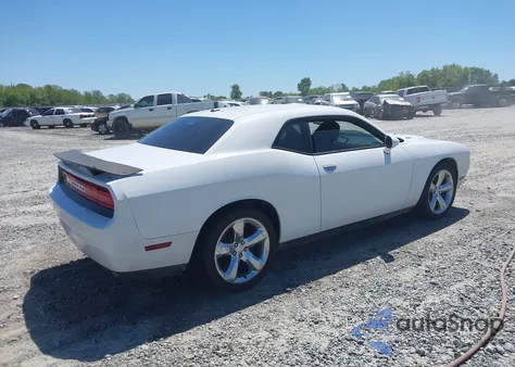 2013 Dodge Challenger R/T from USA, damaged, VIN 2C3CDYBTXDH562582